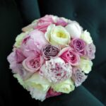 Buchet de mireasa cu bujori si trandafiri B037