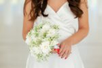 Buchet de mireasa cu crizanteme și gypsophila B153 - imagine 2