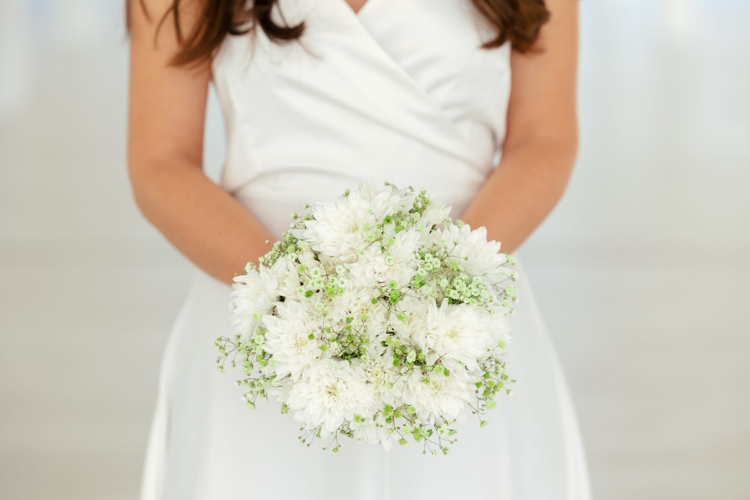 B153-buchet-de-mireasa-cu-crizanteme-si-gypsophila-165lei_3-scaled Buchet de mireasa cu crizanteme și gypsophila B153 - imagine 1