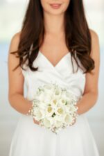Buchet de mireasa alb cu lalele și gypsophila B162 - imagine 2