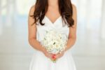 Buchet de mireasa alb cu lalele și gypsophila B162