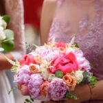Buchet de nasa cu bujori, trandafiri si astilbe N047