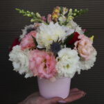 Aranjament floral masa nunta/botez cu flori de sezon AM002 - imagine 4